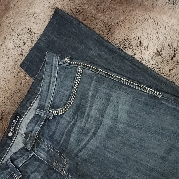 Jeans - Picture 3 of 10